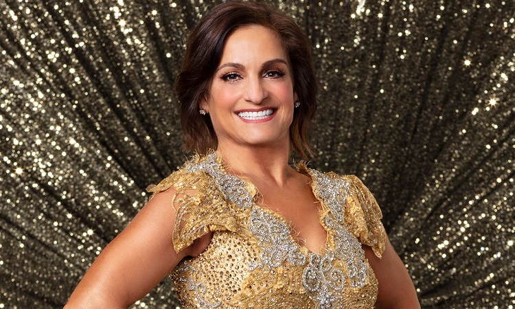 Mary Lou Retton wiki, age, daughters, family, net worth, children, height